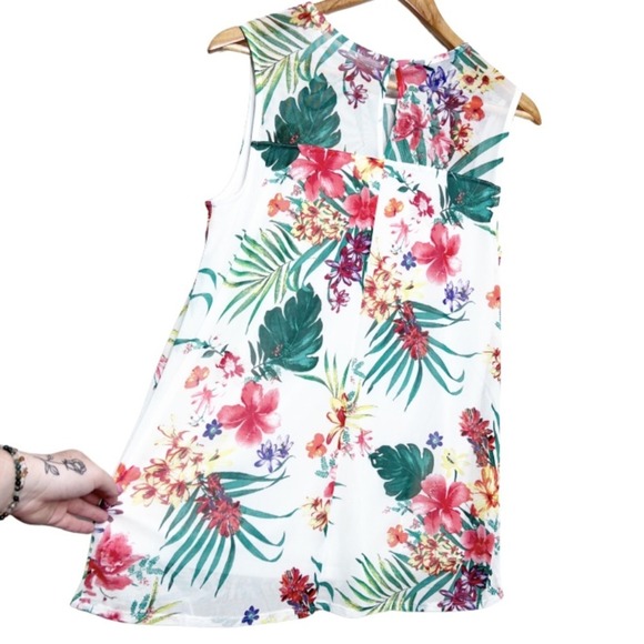 NWT APT 9 Womens Sleeveless Floral Print White Sheer Yoke Top Blouse M - Picture 8 of 16